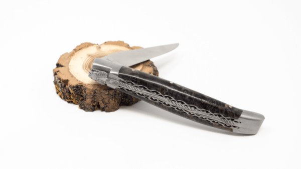 laguiole-en-aubrac-doppelplatine-pappelwurzelholz-titelbild